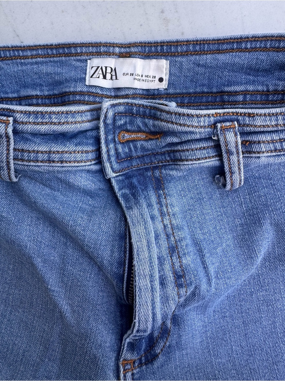 Zara Light Blue Denim Jeans - Classic Waistband Detail